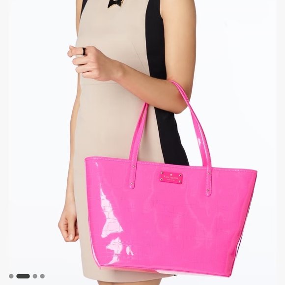 kate spade Handbags - Signature Kate Spade Hearts Punched Tote